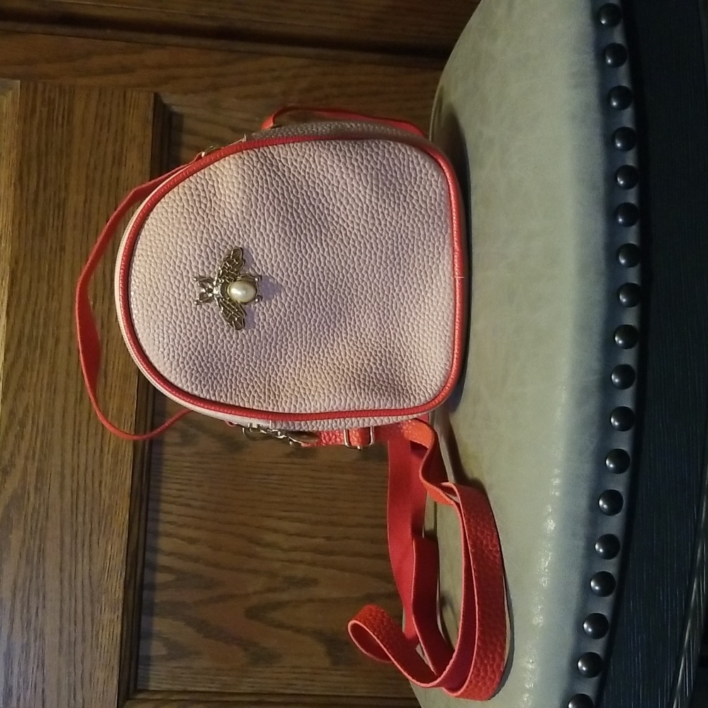 🐝CUTE BEE EMBLEM MINI BAG🐝